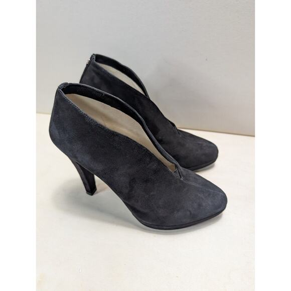Women's Michael Kors Black Suede V Shaped Slip-on Ankle Heels Booties size 8M - Picture 8 of 10
